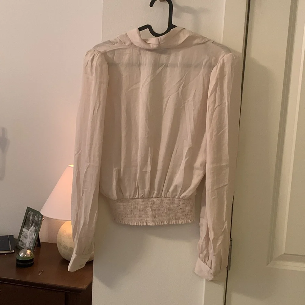 Cream wrap blouse - Picture 4 of 4